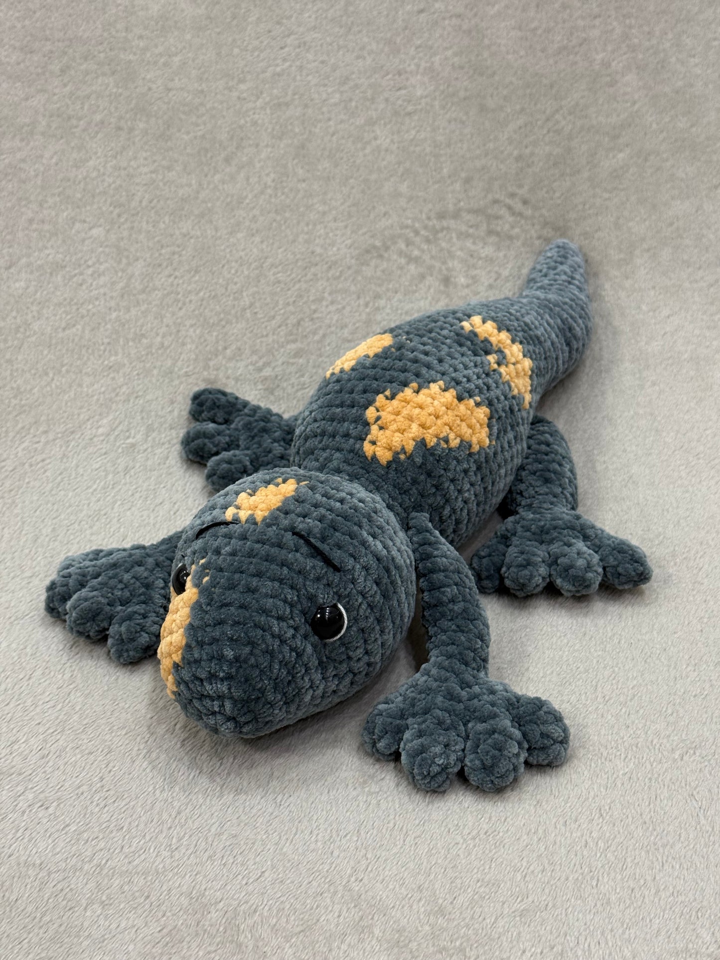 Szalamandra - szürke